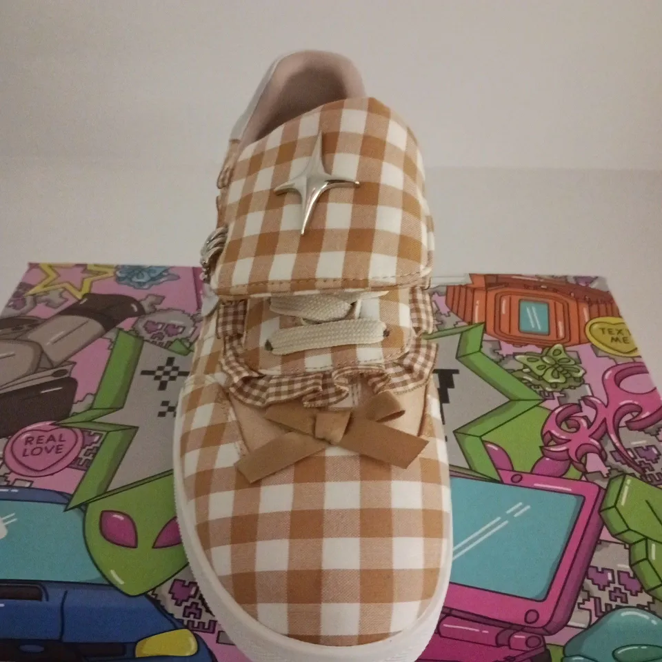 BOXED PAIR OF KOI MAGIC TEDDY BEAR GINGHAM FLAT SHOES – UK SIZE 6, MID BROWN 