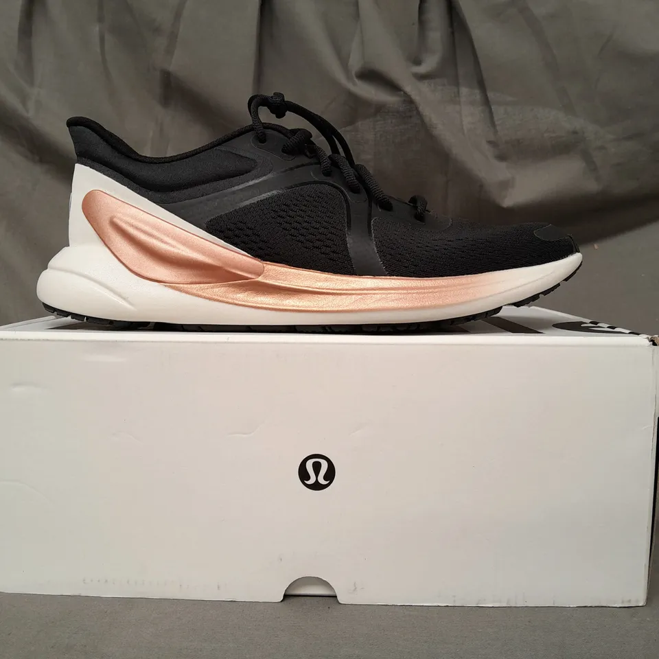 BOXED PAIR OF LULULEMON BLISSFEEL TRAINERS IN BLACK/WHITE/COPPER UK SIZE 5.5