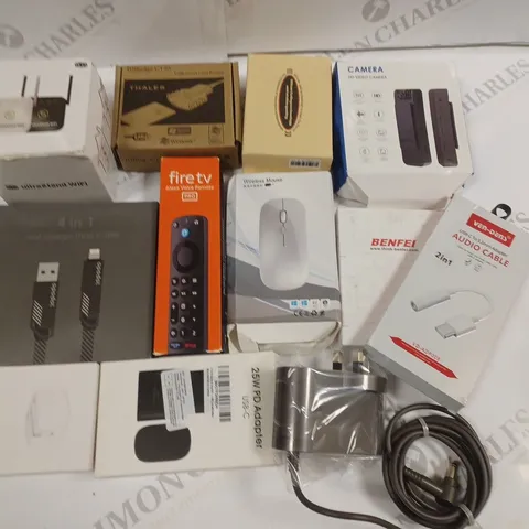 LOT OF ASSORTED TECH ITEMS TO INCLUDE FIRE TV REMOTE, WI-FI EXTENDER AND USB-C 20W POWER ADAPTER