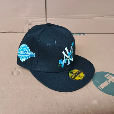 NEW ERA 59FIFTY NEW YORK YANKEES "BLOOM" FITTED CAP SIZE 56.8CM/7.5