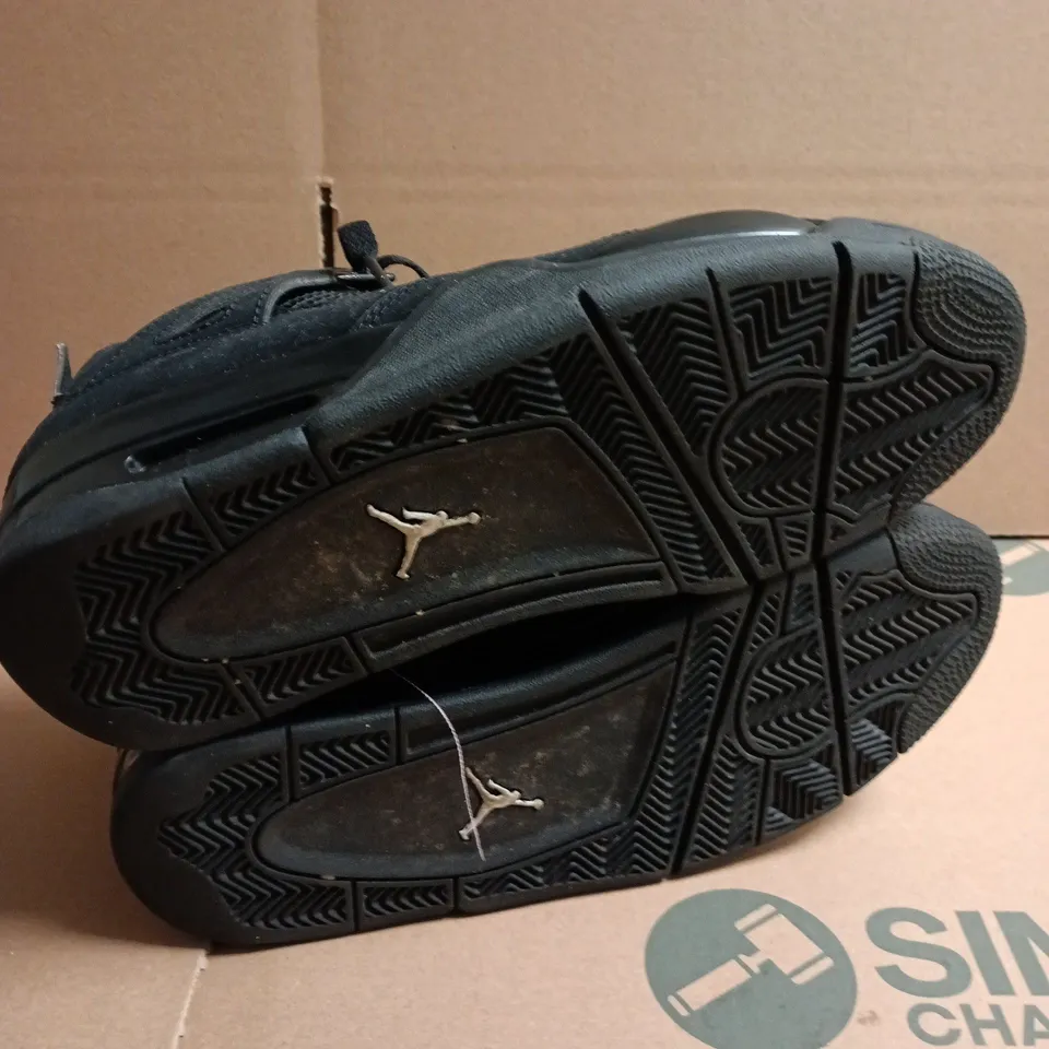 NIKE AIR JORDAN TRAINERS IN BLACK - 6.5