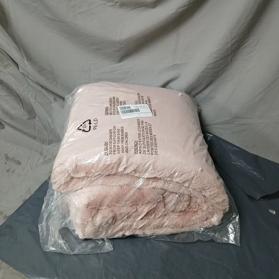 COZEE HOME FAMILY SIZED FAUX FUR & VELVETSOFT HEATED THROW IN PINK UNBOXED