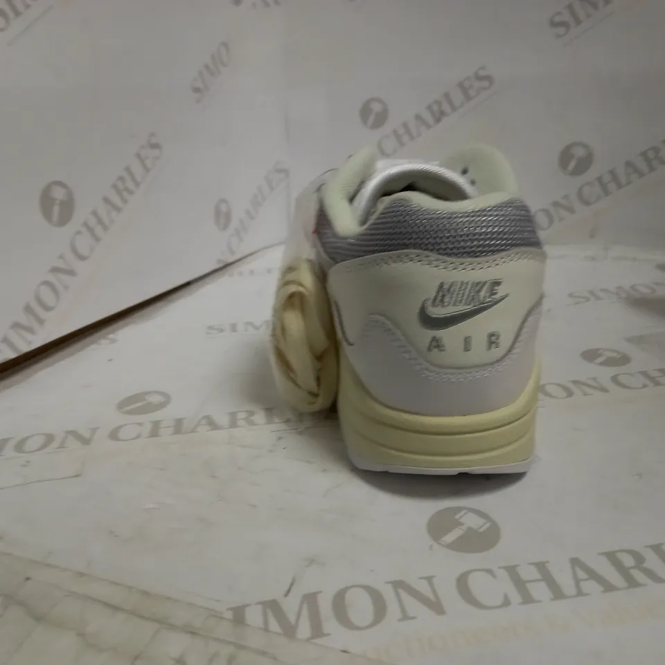 NIKE AIR MAX 1 WHITE/PURE PLATINUM UK 7.5 