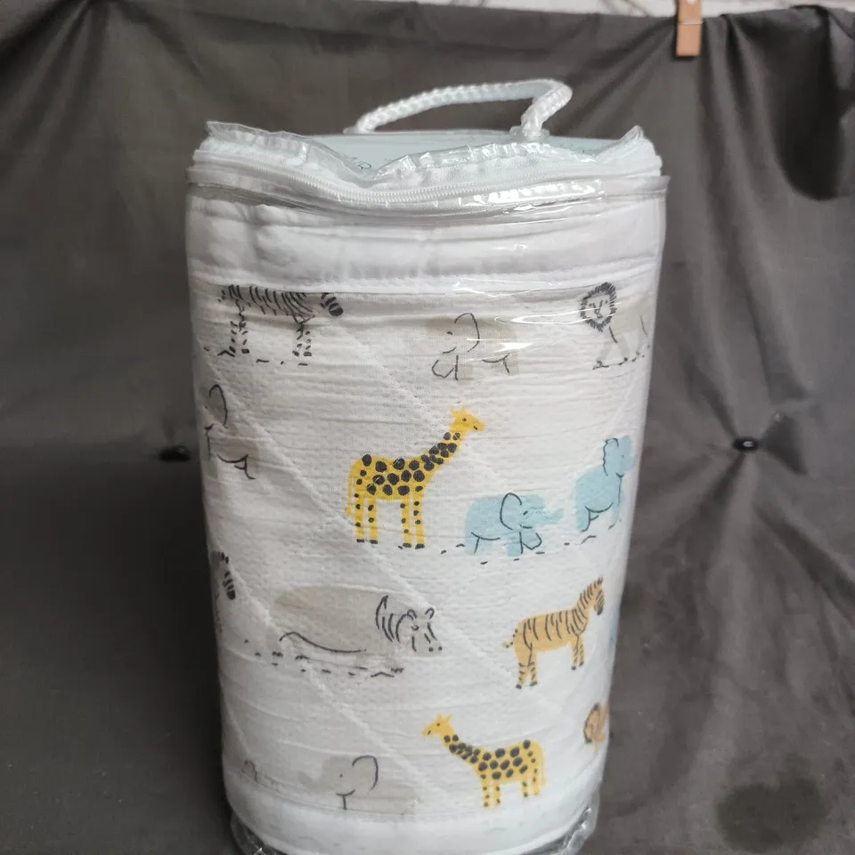 NURSERY FABRIC ANIMAL PRINT BED SHEET