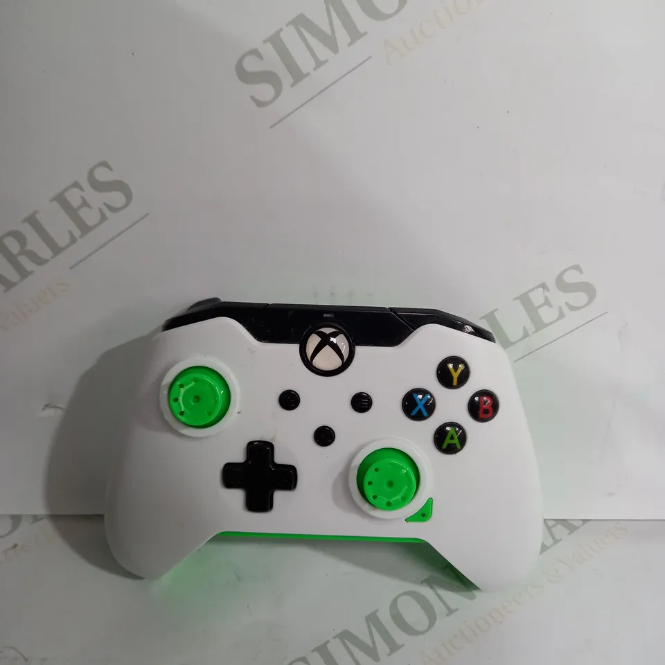 PDP NEON WHITE XBOX WIRED CONTROLLER