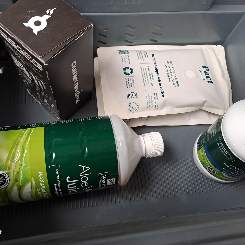 TOTE OF APPROX 8 ASSORTED FOOD ITEMS TO INCLUDE - PACT COFFEE , HUEL VANILLA , TANGO APPLE ETC