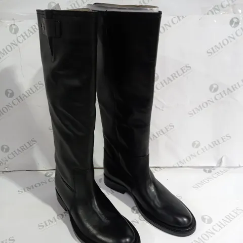 PAIR OF ZARA BLACK BOOTS SIZE 39