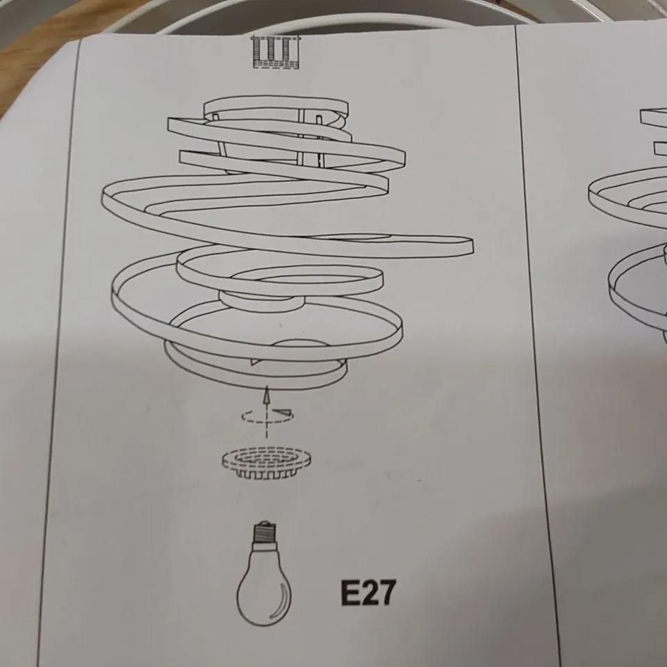 BOXED 25CM H X 23CM W METAL NOVELTY PENDANT SHADE (1 BOX)