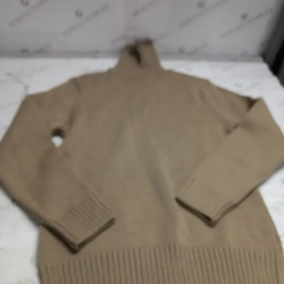 PAUL JAMES CREW NECK HUMPER SIZE M