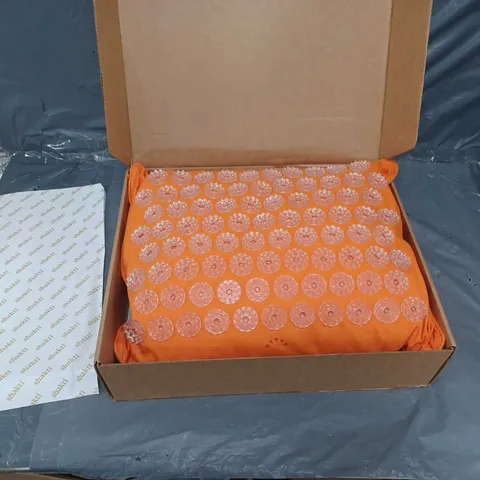 BOXED SHAKTI PILOW - ORANGE