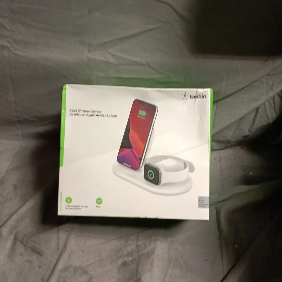 BELKIN 3-IN-1 WIRELESS CHARGER FOR IPHONE, APPLE WATCH & AIRPODS – BOXED
