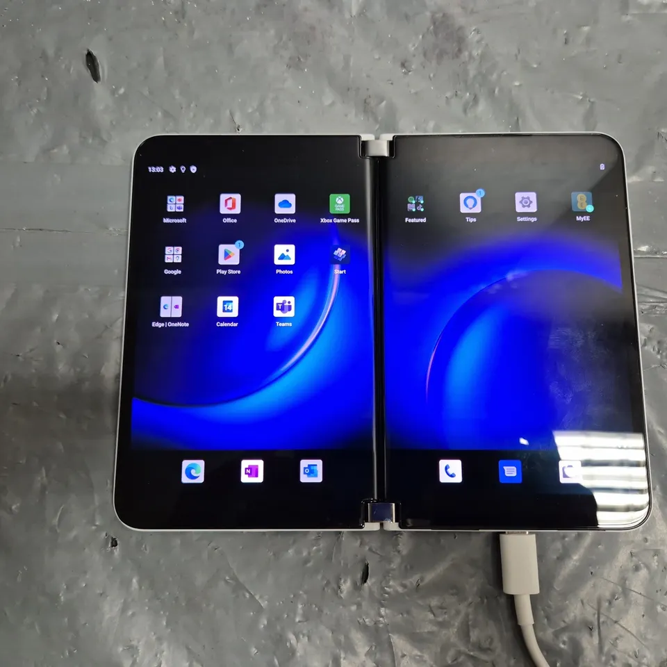 SURFACE DUO 2 PHONE IN WHITE
