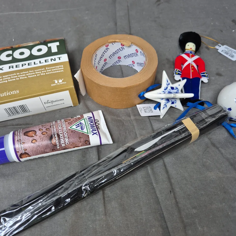 APPROXIMATELY 15 ASSORTED HOUSEHOLD ITEMS TO INCLUDE FOX REPELLENT, CHRISTMAS DECOR, BOX TAPE ETC