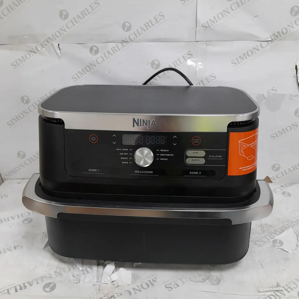 BOXED NINJA 10.4L FOODI FLEXDRAWER DUAL AIR FRYER IN BLACK AF500UK