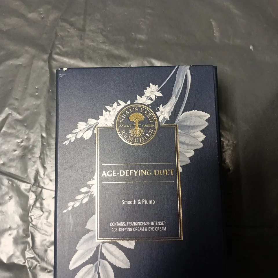 NEAL'S YARD REMEDIES AGE-DEFYING DUET – FRANKINCENSE INTENSE EYE CREAM & CREAM (BOXED SET)