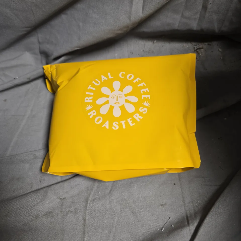 APPROXIMATELY 12 ASSORTED FOOD ITEMS INCLUDING RITUAL COFFEE , RENSHAW FONDANT ICING AND CRUSHA MILKSHAKE MIX