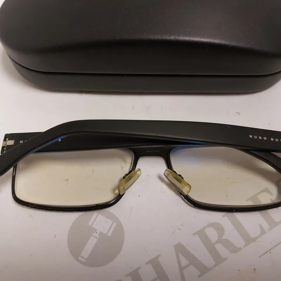 HUGO BOSS GLASSES - BLACK 