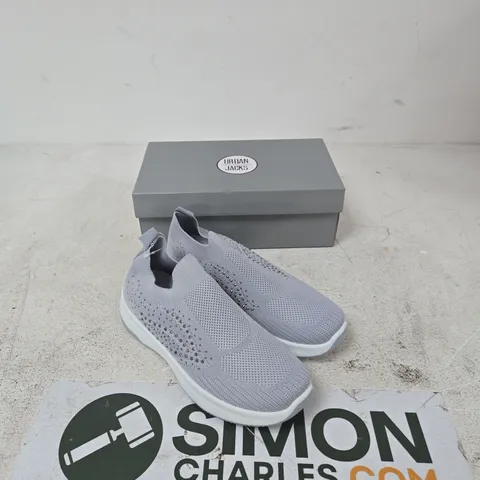 URBAN JACKS NEGRONI GREY SLIP-ON TRAINERS – UK 5