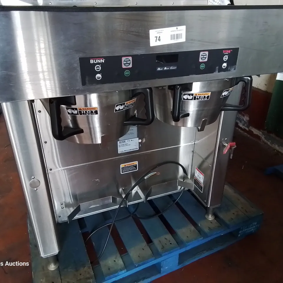 BUNN DUAL TITAN COMMERCIAL COFFEE BREWER