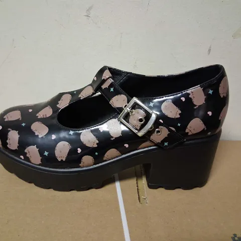 PUSHEEN X KOI BLACJ SHOES SIZE 6