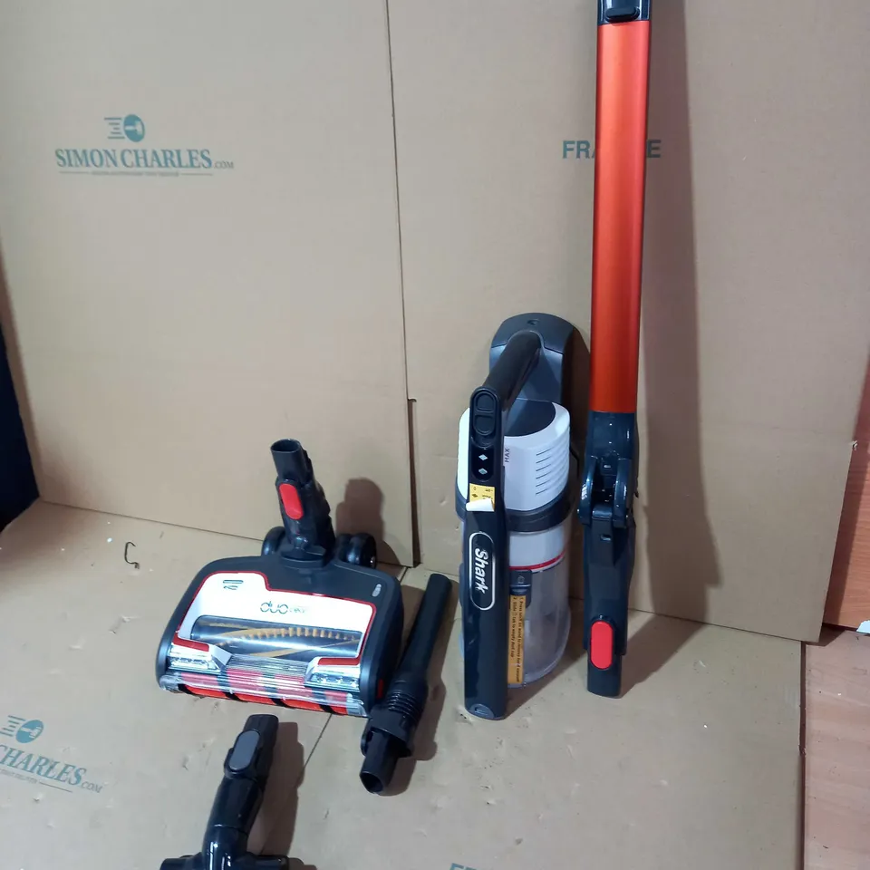 SHARK CORDLESS STICK VACUUM