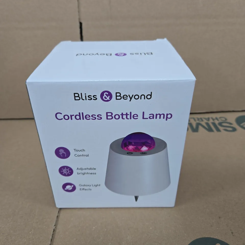 BLISS & BEYOND CORDLESS BOTTLE LAMP