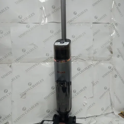BOXED SHARK HYDROVAC HARD FLOOR WET & DRY CORDLESS CLEANER WD210UK