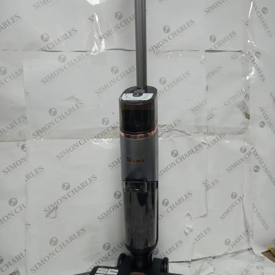 BOXED SHARK HYDROVAC HARD FLOOR WET & DRY CORDLESS CLEANER WD210UK