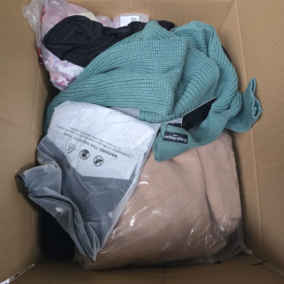 APPROXIMATELY 25 ASSORTED CLOTHING AND FASHION PRODUCTS IN VARIOUS STYLES AND SIZES - COLLECTION ONLY