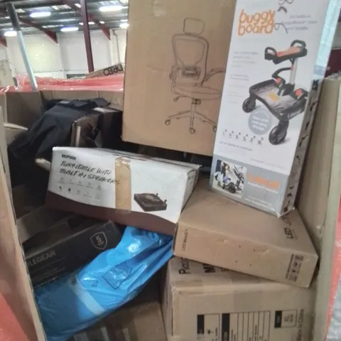 PALLET CONTAINING VARIOUS ASSORTED ITEMS TO INCLUDE: PC MONITOR, TURNTABLE SYSTEM WITH BUILT IN SPEAKERS, BUGGY BOARD, OFFICE/GAMING CHAIR AND LOTS MORE UNMARKED BOXED ITEMS 