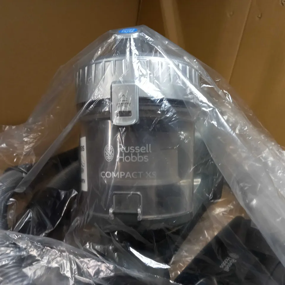 RUSSELL HOBBS  COMPACT XS CYLINDER VACUUM