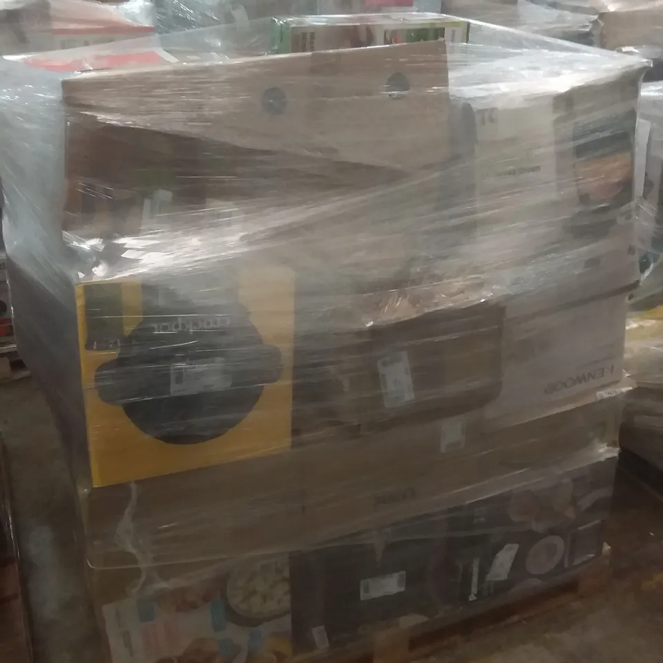 PALLET OF APPROXIMATELY 30 ASSORTED KITCHEN APPLIANCES INCLUDING 