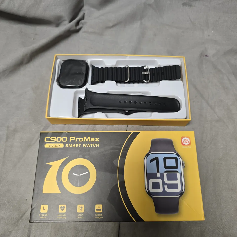 C900 PROMAX SMART WATCH – BLACK WITH EXTRA STRAP (BOXED)