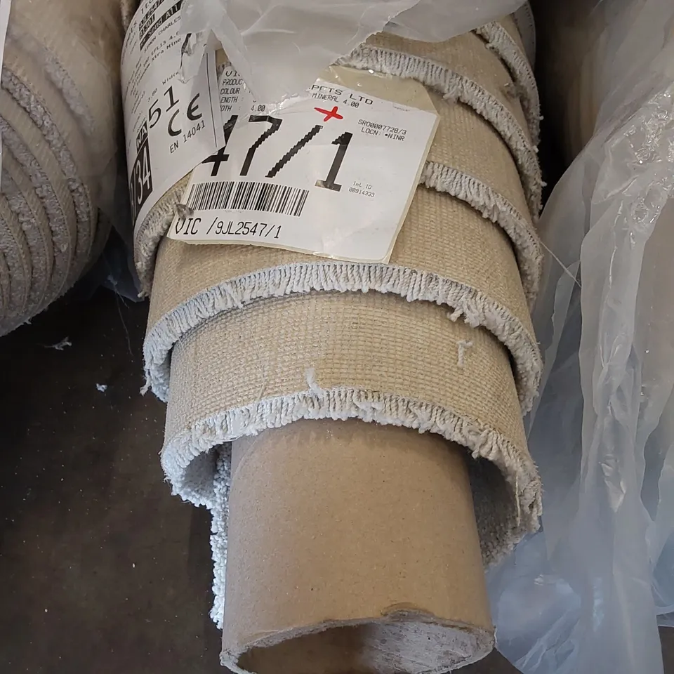 ROLL OF QUALITY EC FREEDOM XTRA MINERA CARPET // SIZE: APPROX 4 X 3.5m