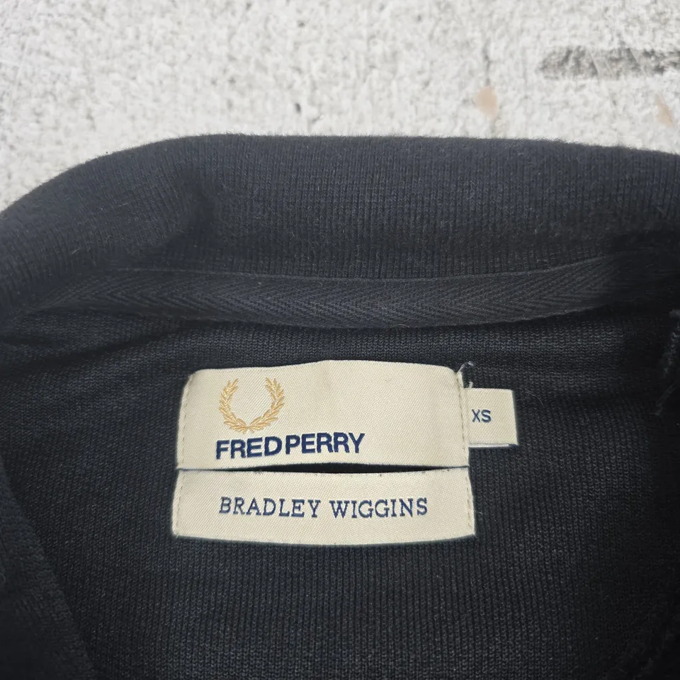FRED PERRY × BRADLEY WIGGINS ZIP JACKET, BLACK, XS