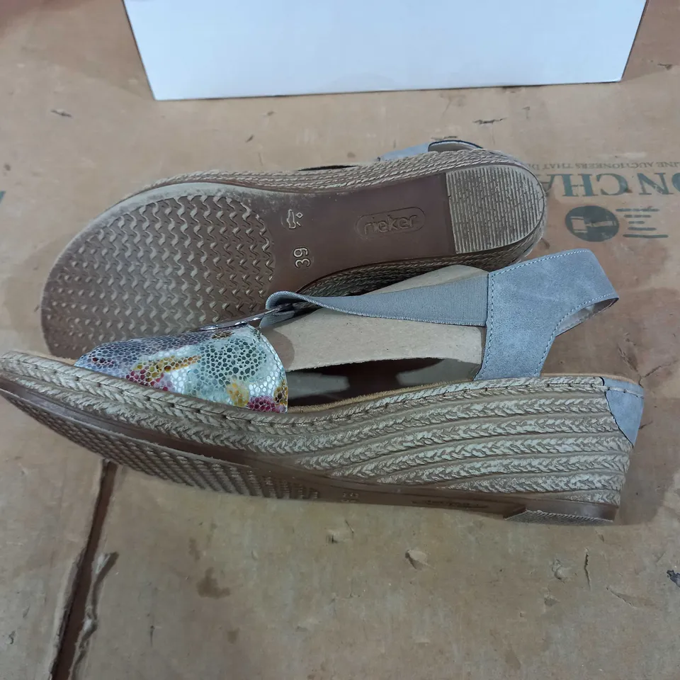 RIEKER WEDGE SANDALS - GREY/FLORAL - UK 6