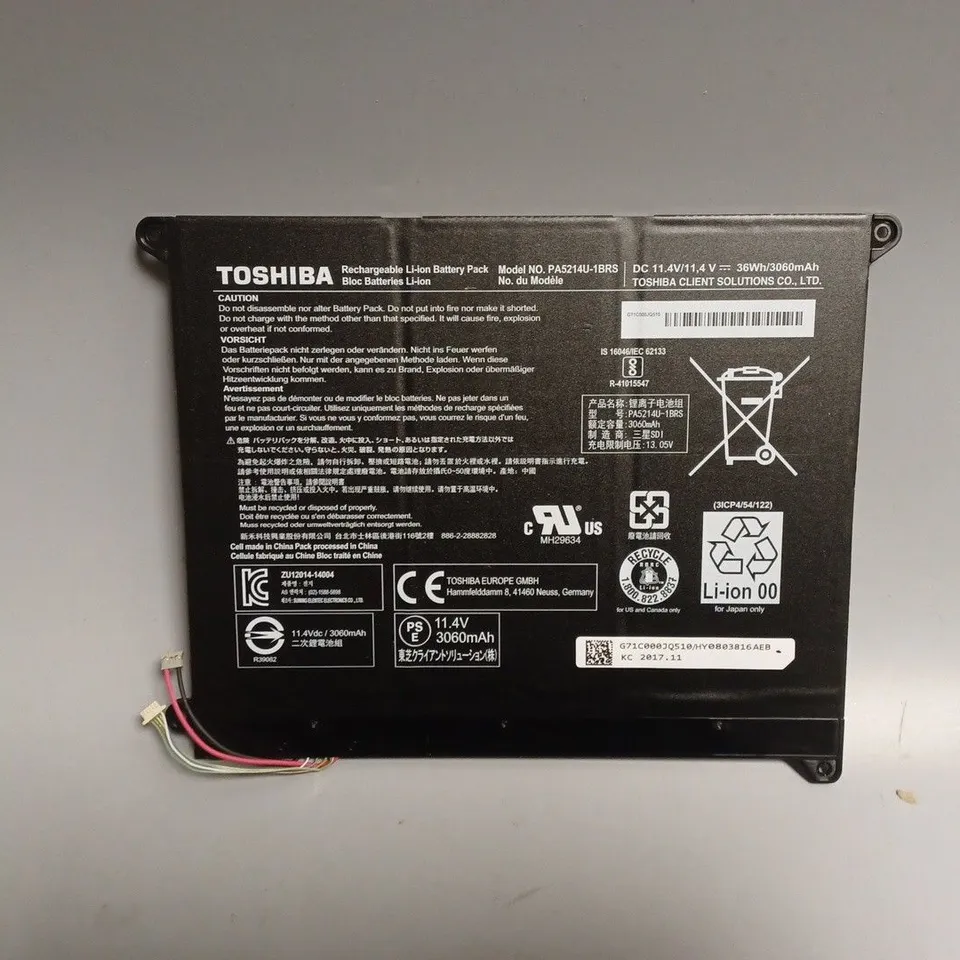 TOSHIBA RECHARGEABLE LI-ON BATTER PACK MODEL : PA5214U-1BRS