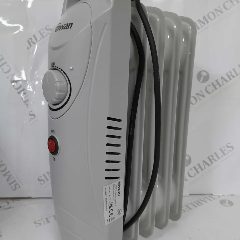 BOXED SWAN OIL HEATER IN WHITE RRP £19