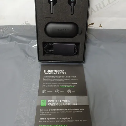 BOXED RAZER HAMMERHEAD TRUE WIRELESS BLUETOOTH GAMING EARPHONES