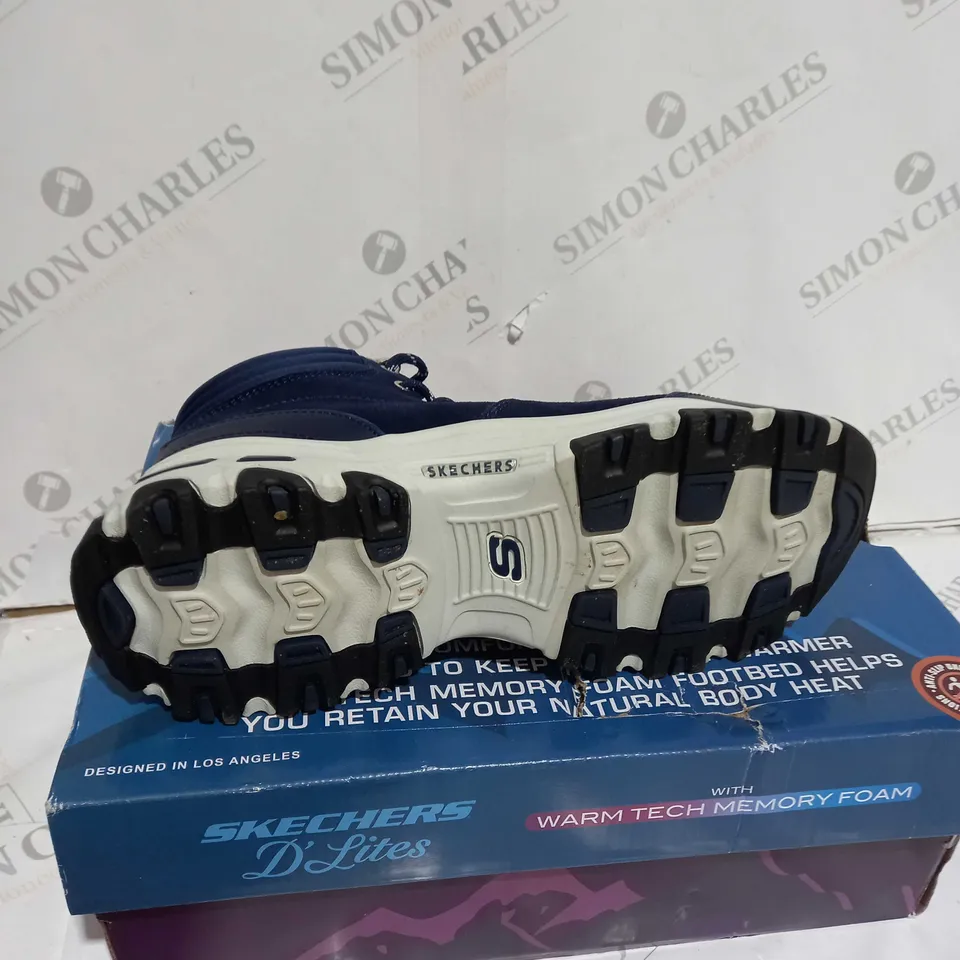 SKECHERS BLUE WALKING BOOTS - SIZE 7