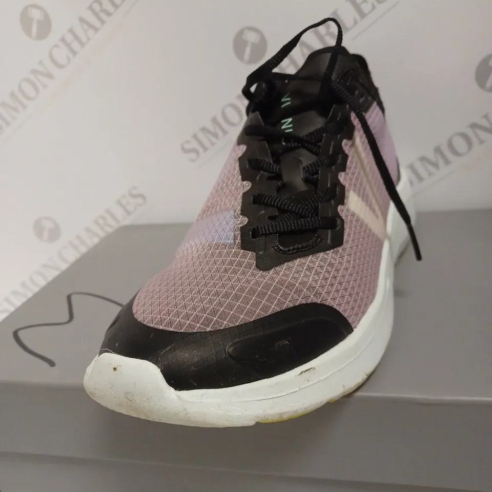 BOXED VIONIC CELESTE TRAINERS, BLACK - SIZE 6