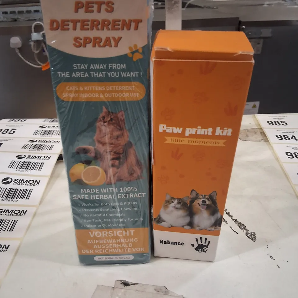 PALLET CONTAINING A LARGE QUANTITY OF PET PRODUCTS TO INCLUDE;CAT DETERGENT SPRAY,PAW PRINT KIT,PET BED,ETC