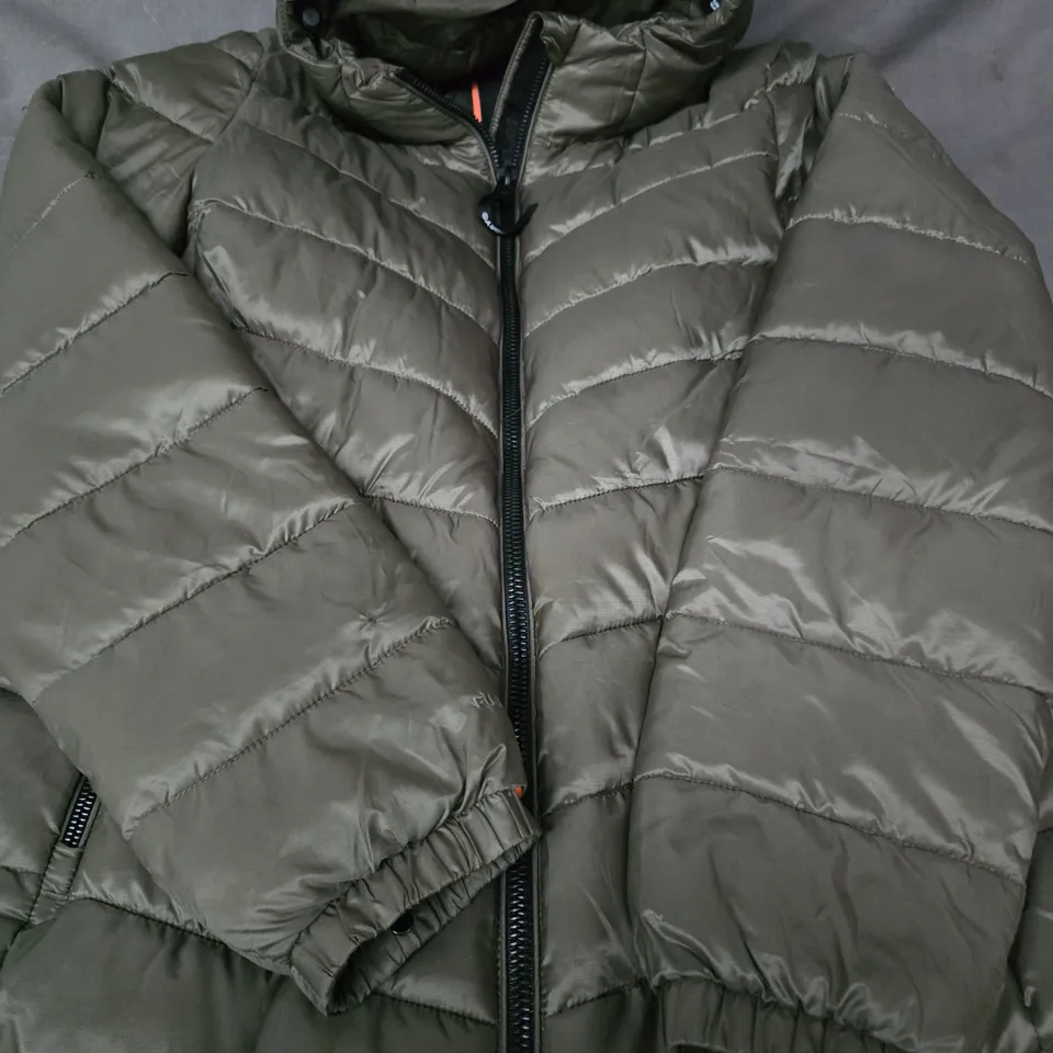 SUPERDRY FUJI SERIES PADDED HOODED COAT IN DARK GREEN SIZE UNSPECIFIED