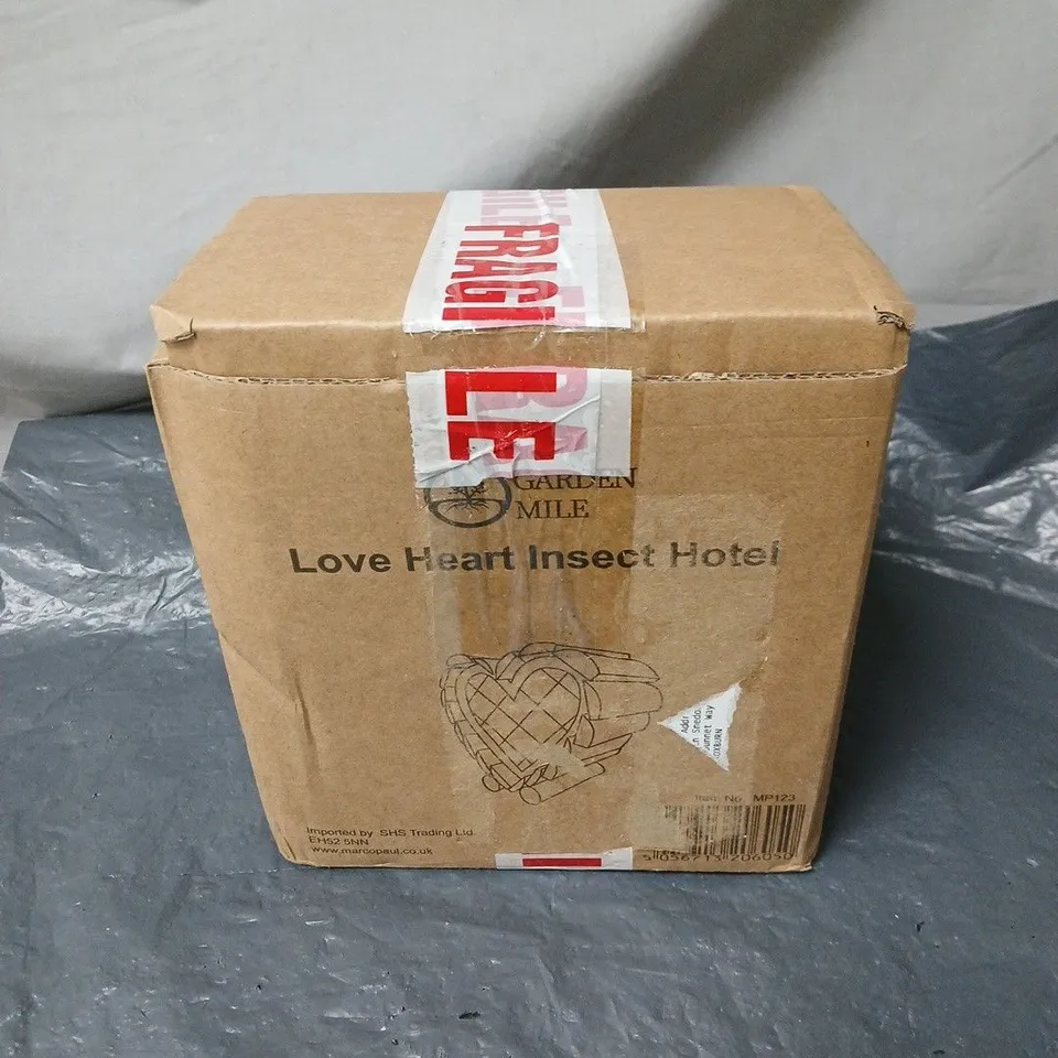LOVE HEART INSECT HOTEL – WOODEN HEART-SHAPED GARDEN ORNAMENT BOXED