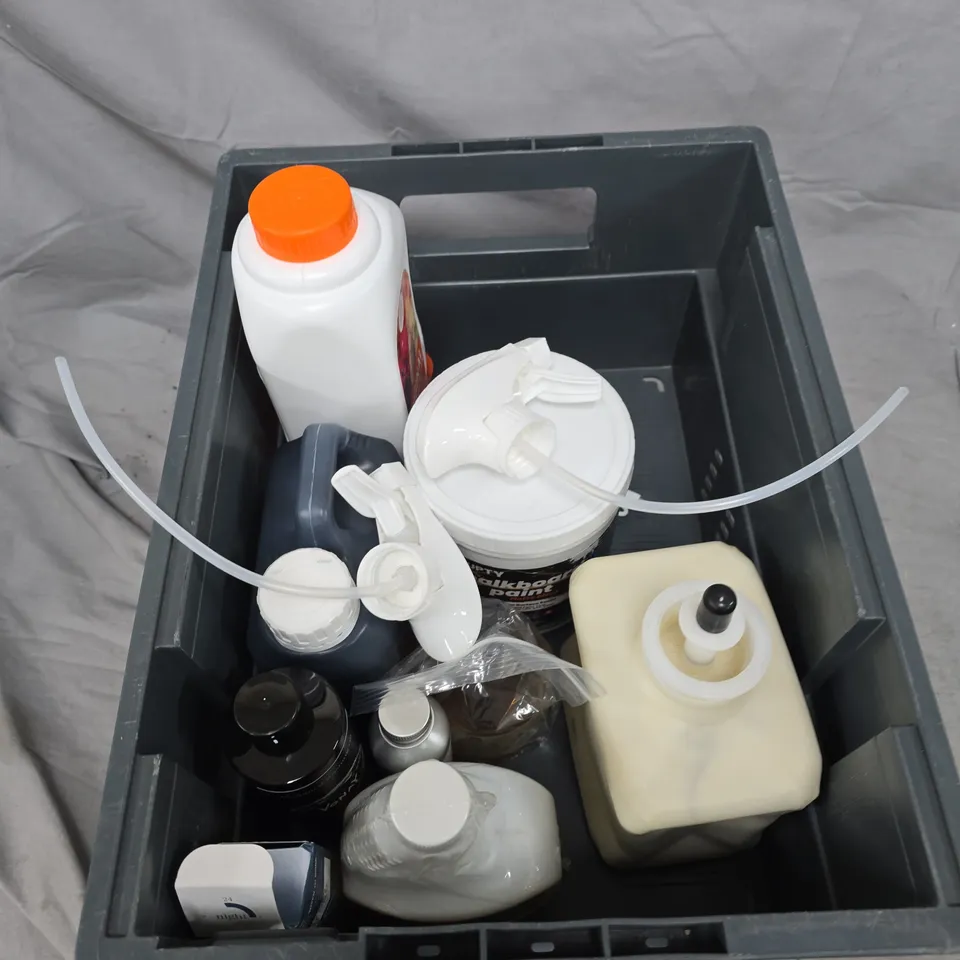 LOT OF APPROXIMATELY 10 ASSORTED LIQUID ITEMS TO INCLUDE:OVEN PRIDE AND KITCHEN DEGREASER