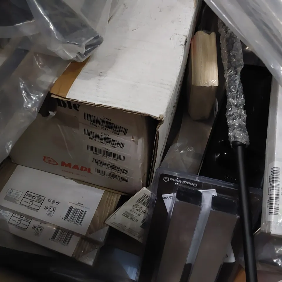 PALLET OF ASSORTED ITEMS, INCLUDING, VELUX BLINDS, TABLE & KITCHEN WORKTOP LEGS, WC FLUSH PLATE, WALL GROUT.