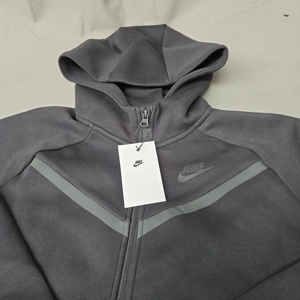 NIKE TECH ZIP JACKET SIZE XL - KIDS