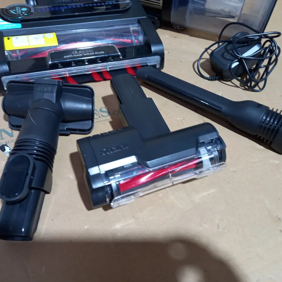 SHARK STRATOS CORDLESS VACUUM W/ANTI HAIR WRAP & CLEAN SENSE IQ IZ400UKT