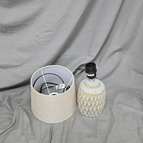 CERAMIC TABLE LAMP WITH TEXTURED GLAZE AND BEIGE FABRIC SHADE