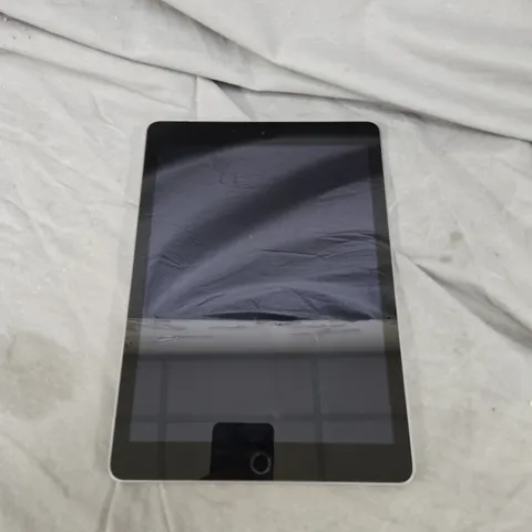 APPLE IPAD 5TH GEN TABLET
